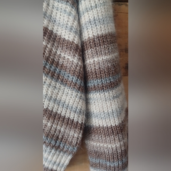 Platform 9 3/4 Women's Crew Neck Sweater - Black and Brown - Picture 6 of 8